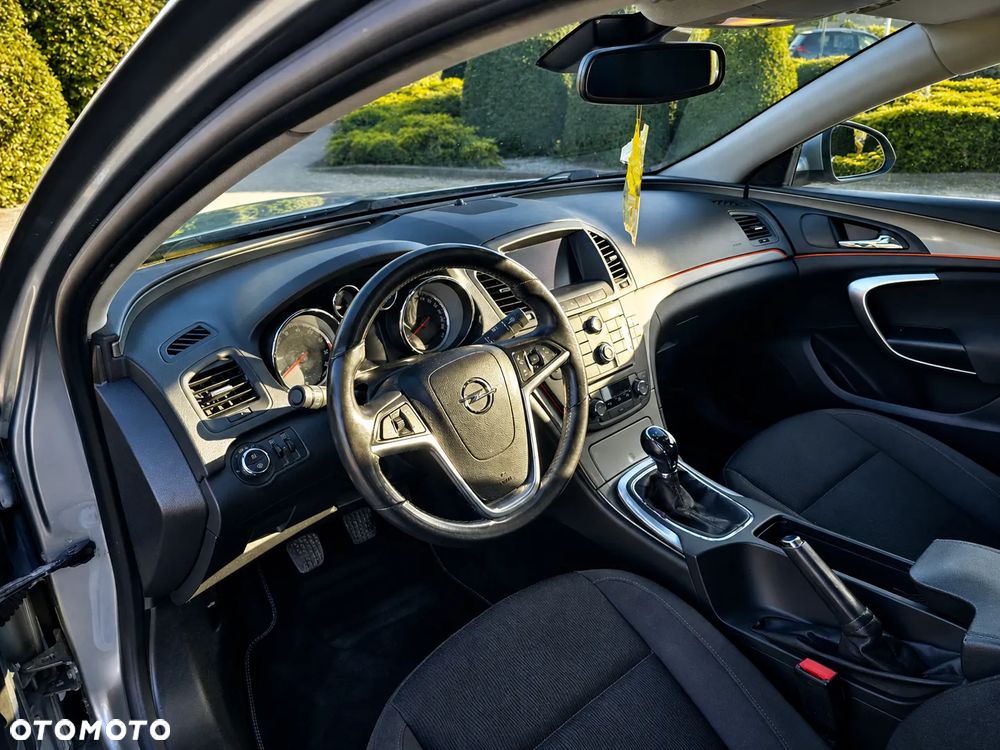 Opel Insignia - 13