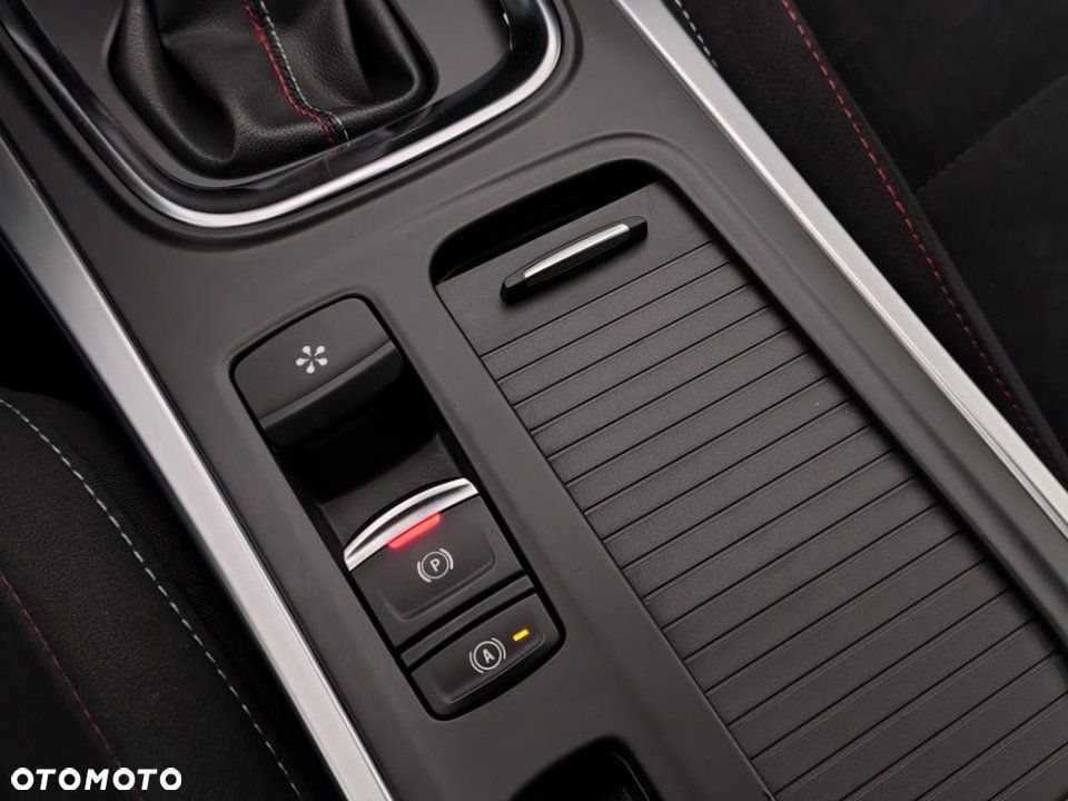 Renault Megane 1.3 TCe FAP R.S Line EDC - 26