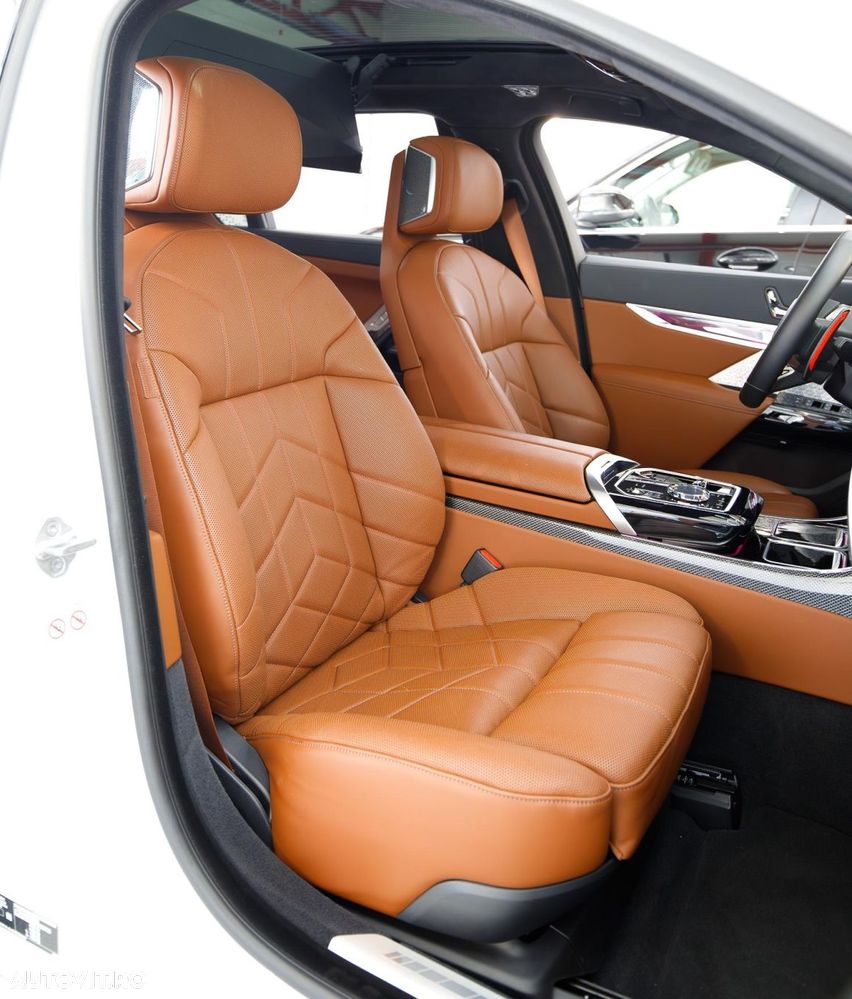 BMW M7 M760e xDrive AT PHEV - 14