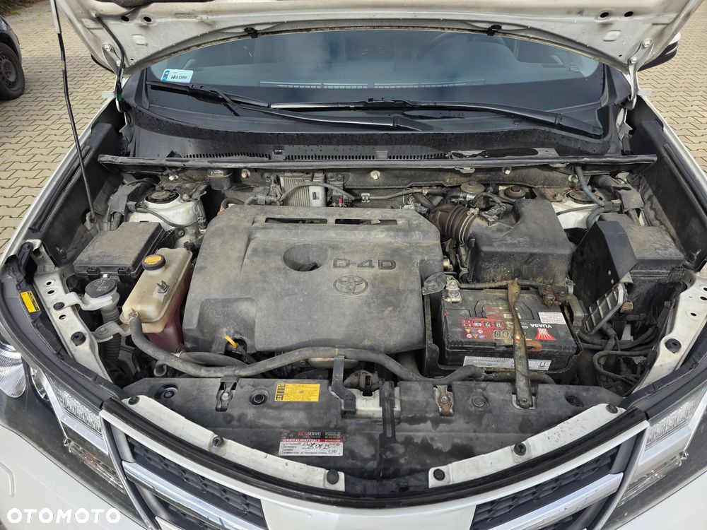 Toyota RAV4 2.0 D-4D Premium - 14