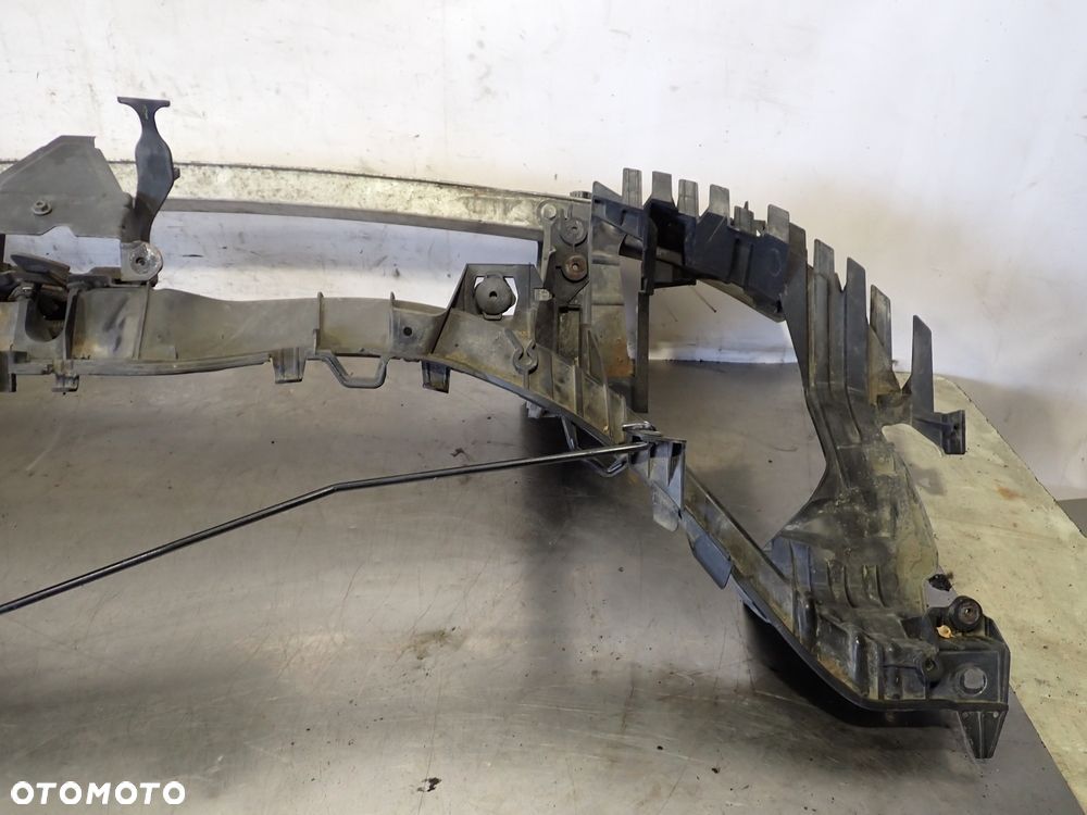 PAS PRZEDNI OKULAR MERCEDES W169 A200 - 18