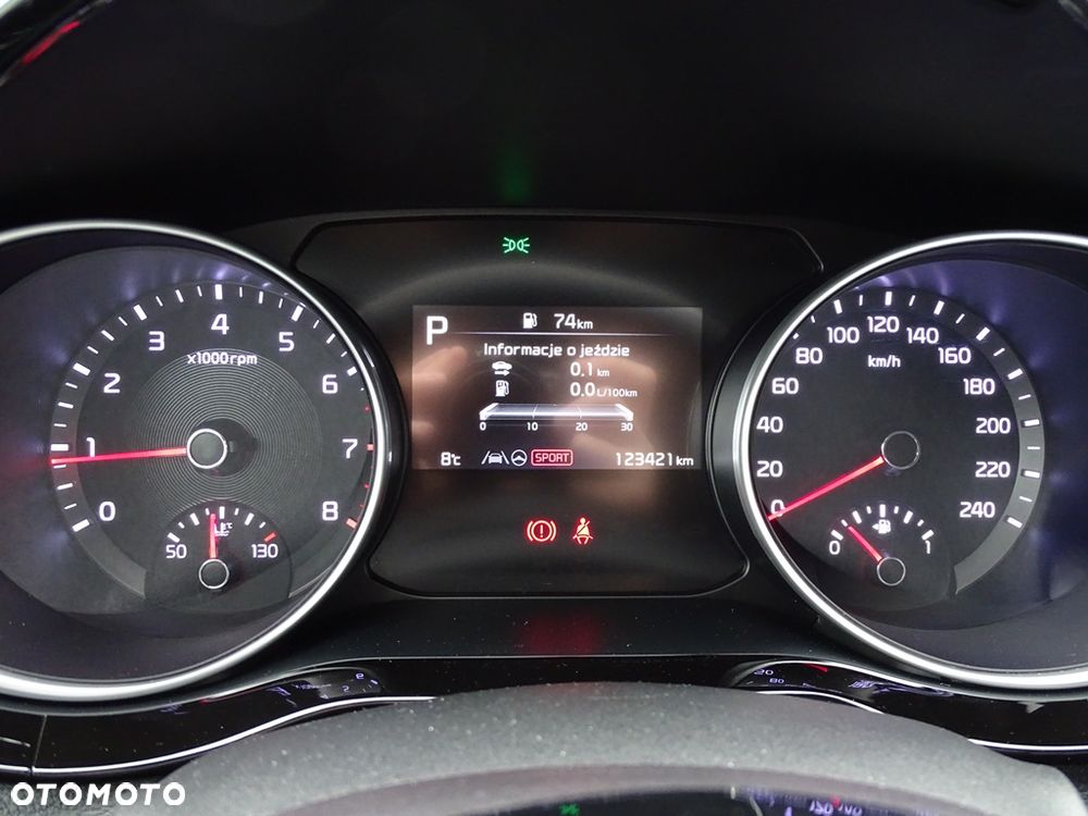 Kia XCeed - 31