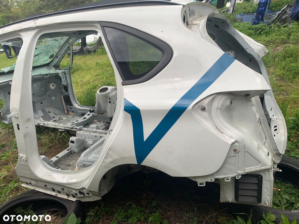 ĆWIARTKA LEWA TYŁ SŁUPEK ŚRODKOWY BMW 2 F45 ACTIVE TOURER A300 ALPIN WEISS