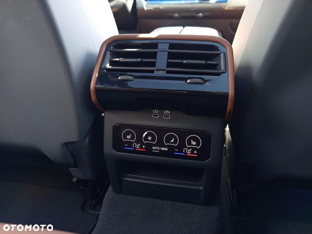 BMW i5 - 21