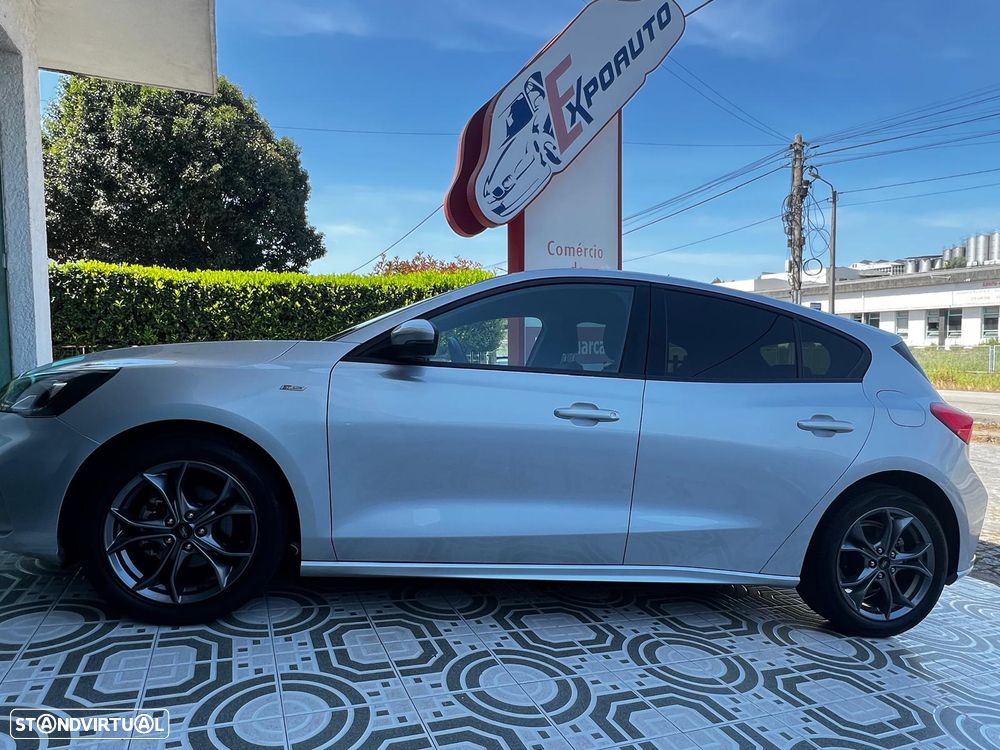 Ford Focus 1.0 EcoBoost MHEV ST-Line X Aut. - 48