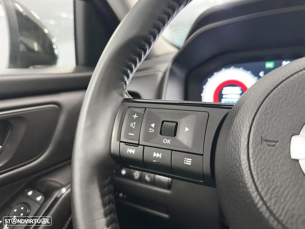 Nissan Qashqai 1.3 DIG-T MHEV Premiere Edition - 25