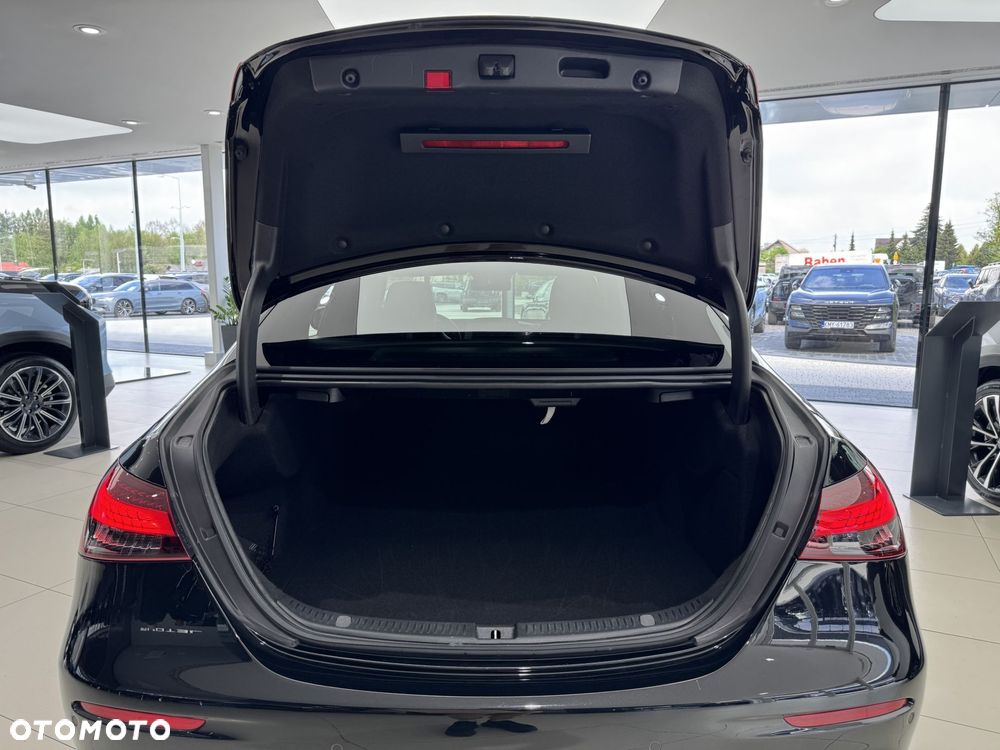 Mercedes-Benz Klasa E 220 d AMG/Avantgarde - 17