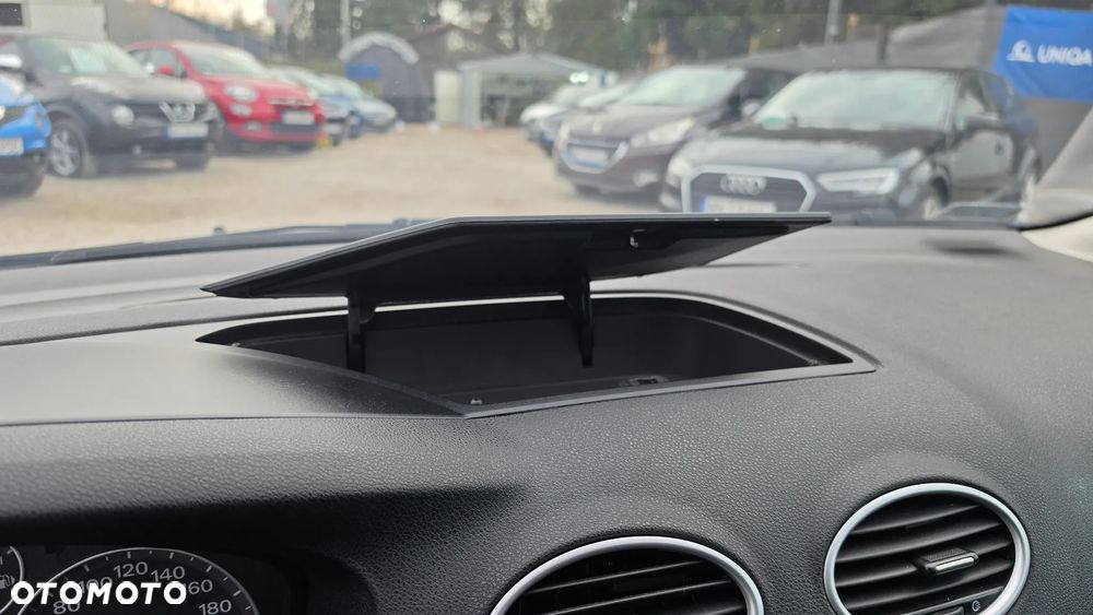 Ford Focus 1.6 Ghia - 22