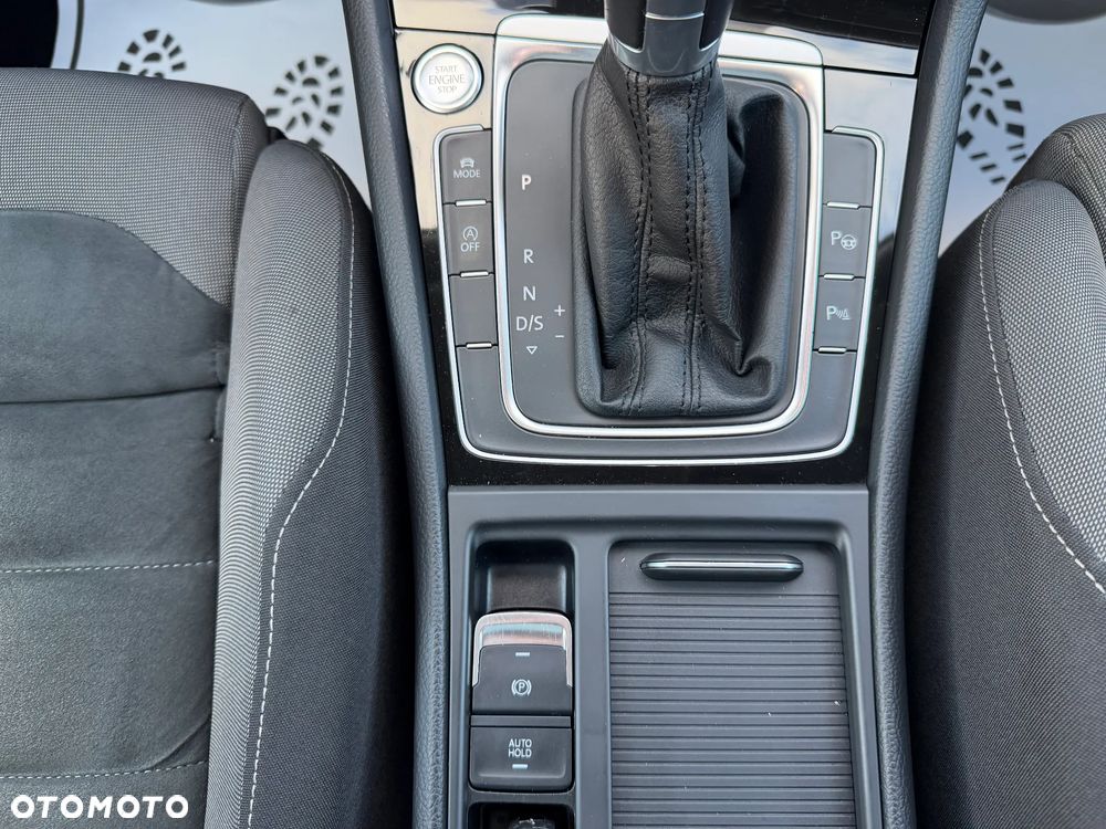 Volkswagen Golf 1.5 TSI BMT Evo Highline DSG - 12
