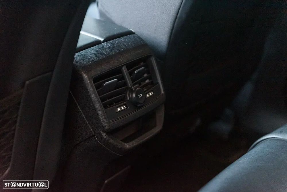 Peugeot 3008 1.5 BlueHDi GT EAT8 - 38