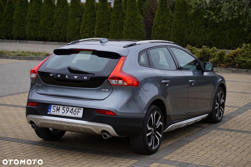 Volvo V40 Cross Country D2 Momentum - 8