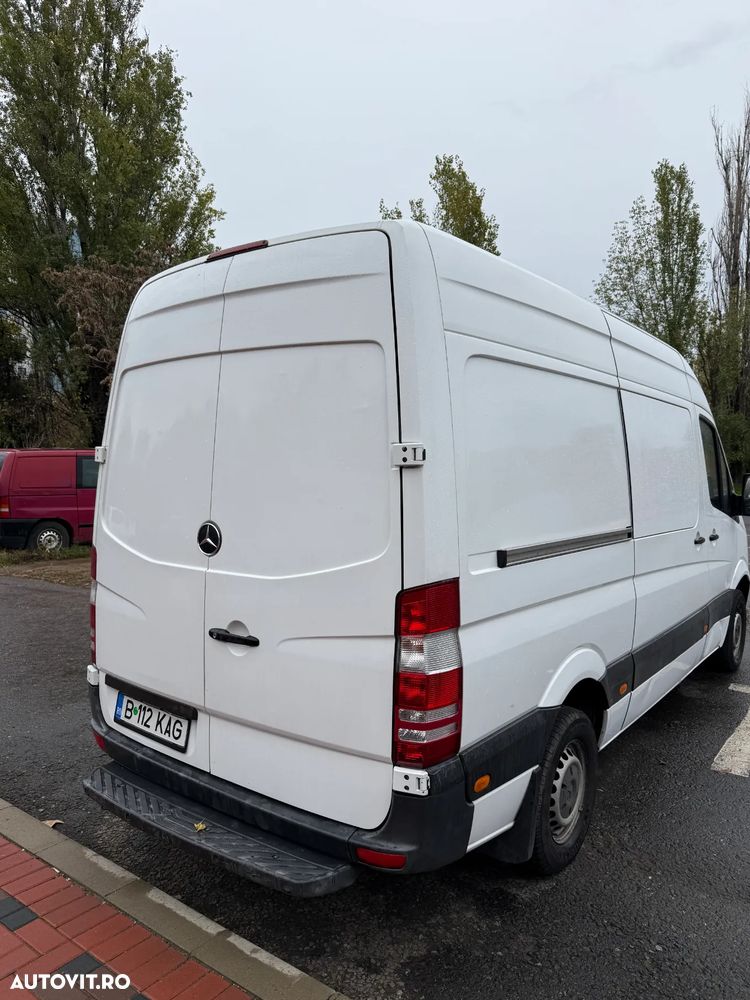 Mercedes-Benz Sprinter - 14