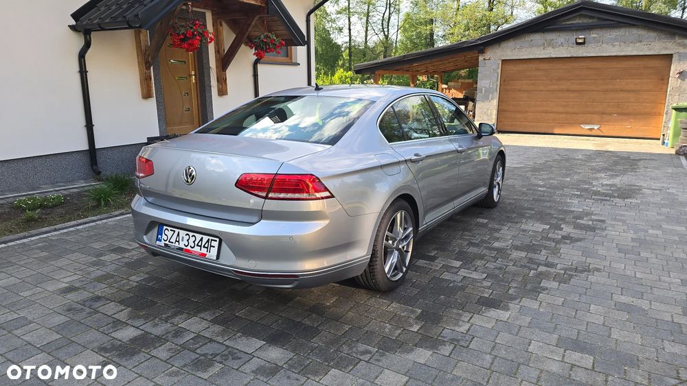 Volkswagen Passat 2.0 TDI SCR Comfortline - 4