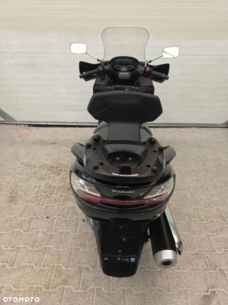 Suzuki Burgman - 24