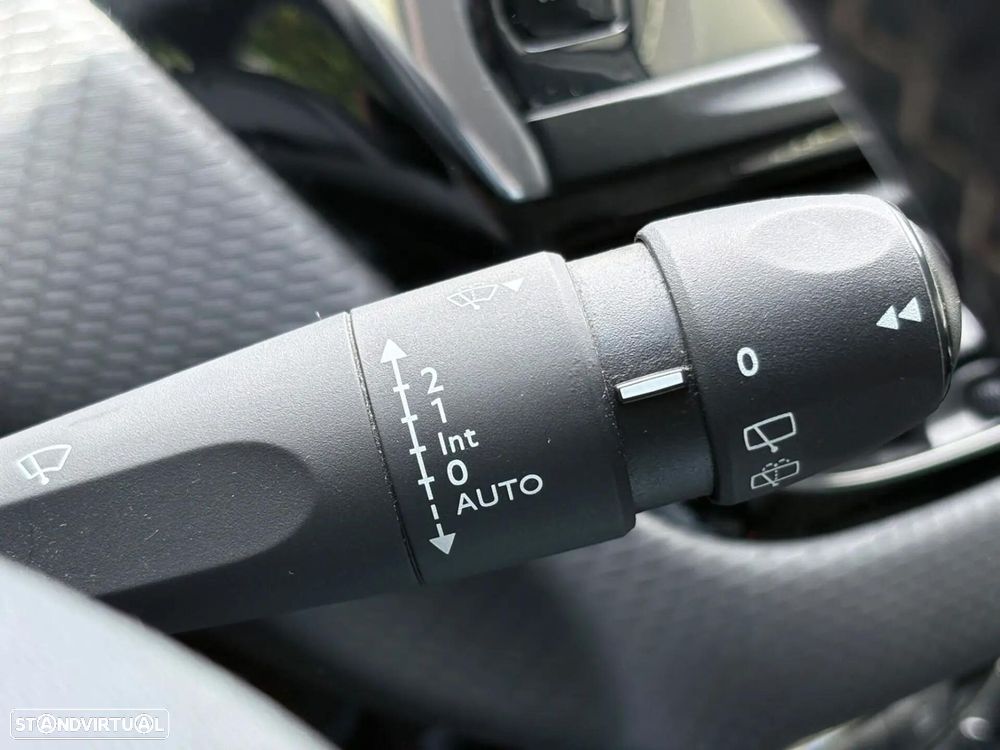 Peugeot 2008 1.6 e-HDi Allure - 43
