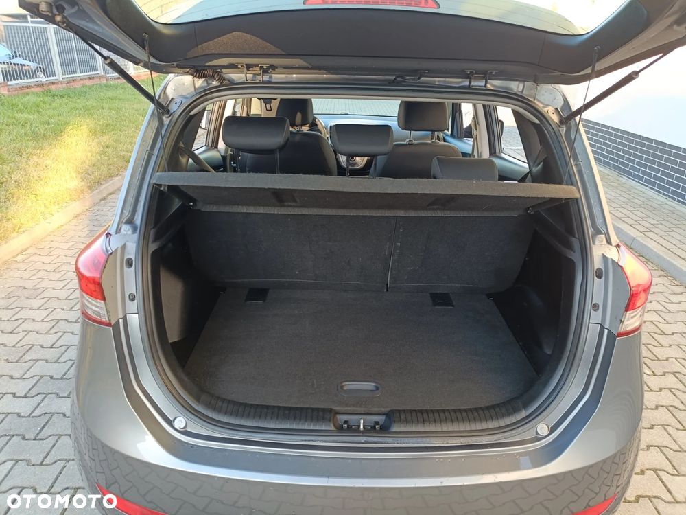 Hyundai ix20 1.4 CRDi blue Comfort - 15