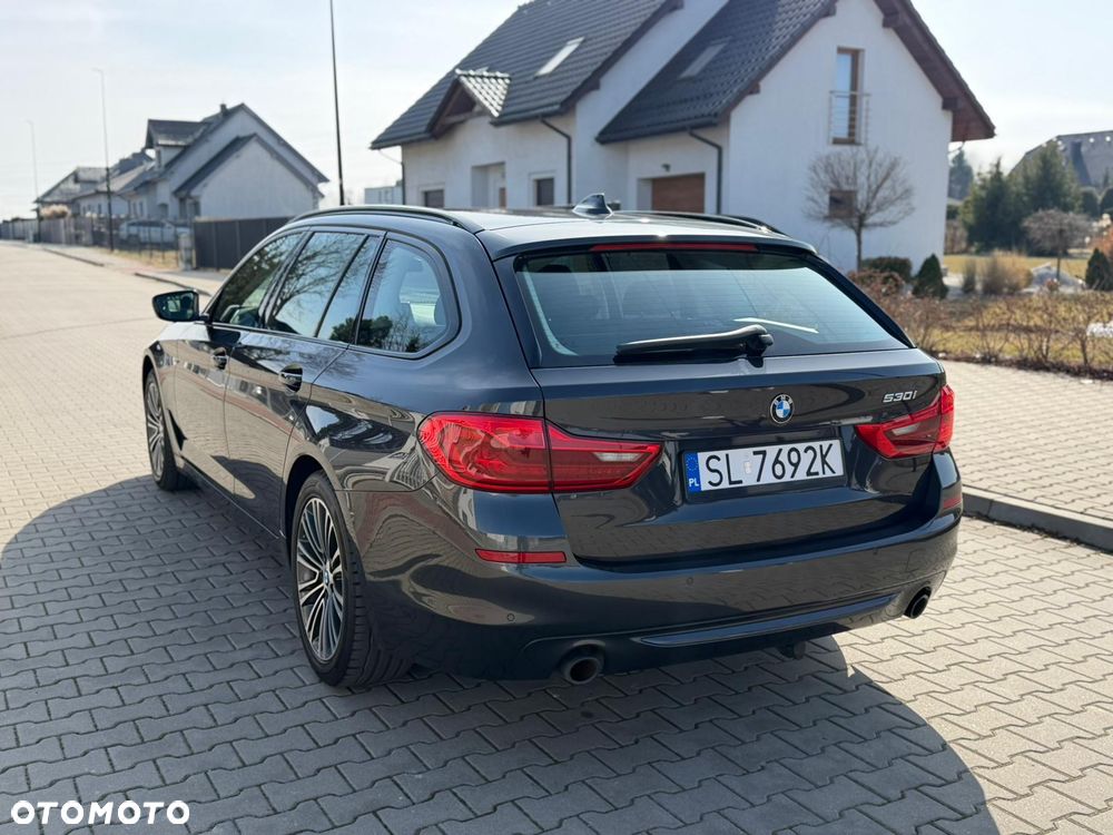 BMW Seria 5 530i Sport Line - 10