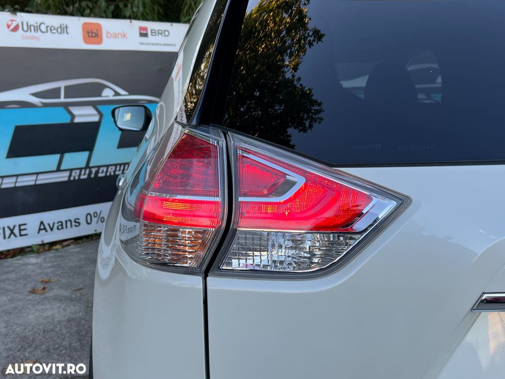 Nissan X-Trail 1.6 dCi N-Connecta - 24