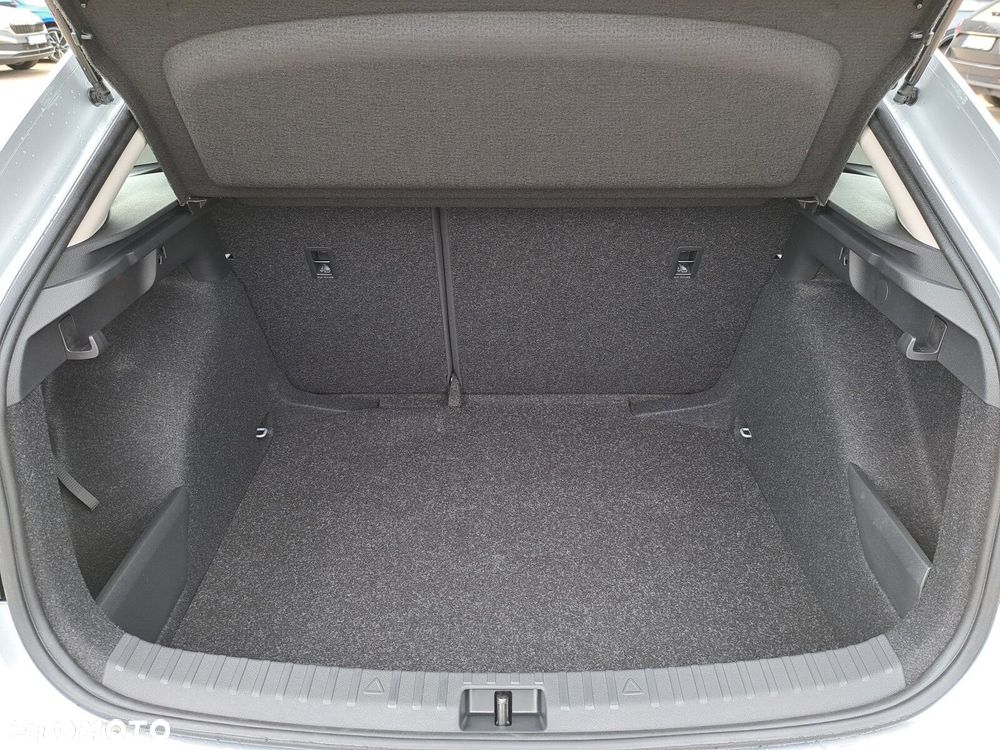 Skoda Scala 1.5 TSI Edition 130 DSG - 32