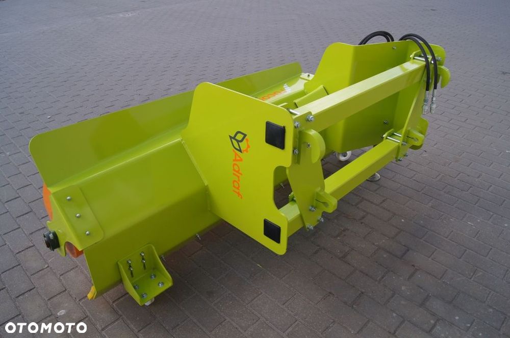 Podgarniacz do paszy TMR szer. 1600, dł. 500 mm NOWOŚĆ - 6