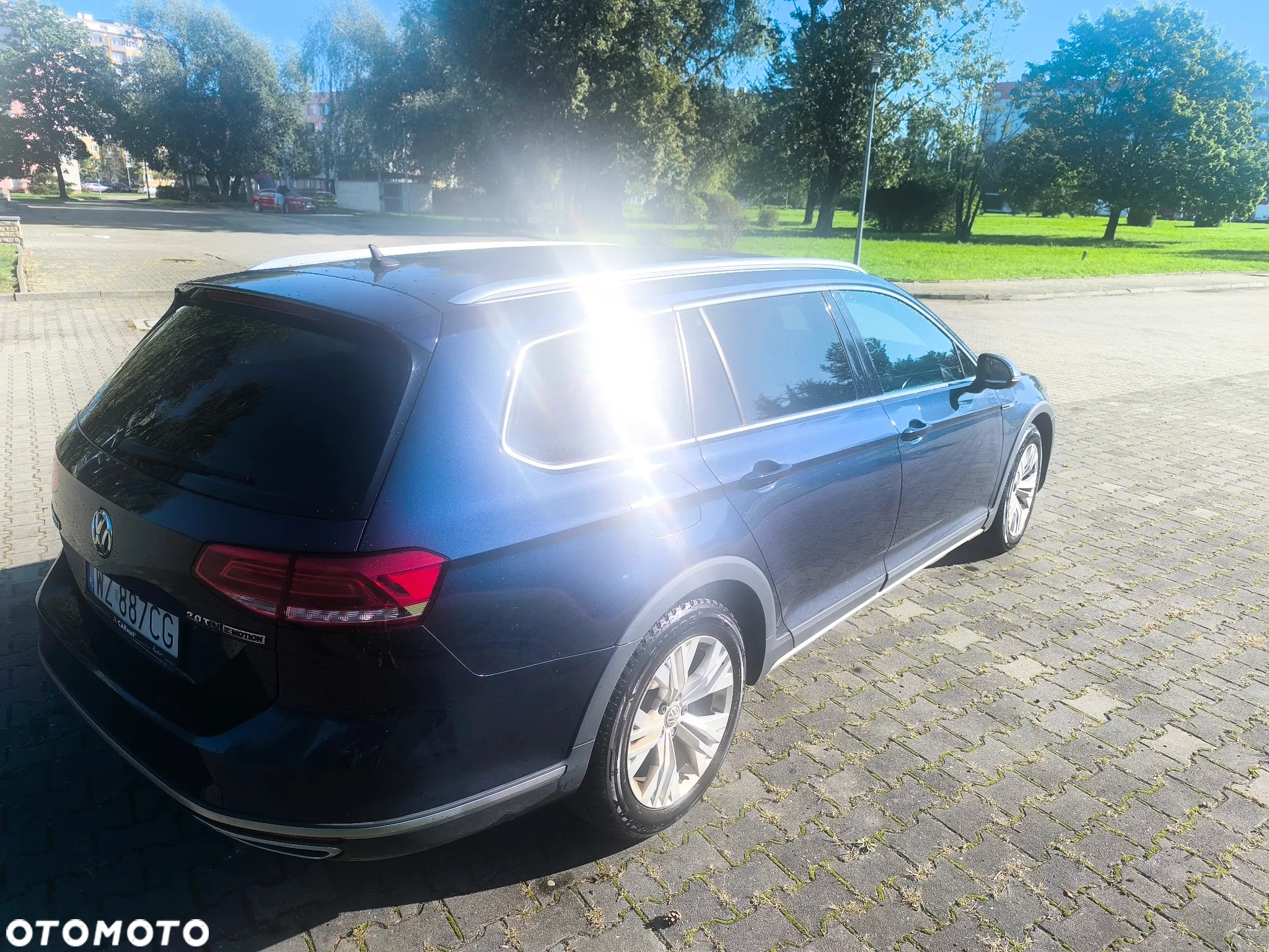 Volkswagen Passat - 4