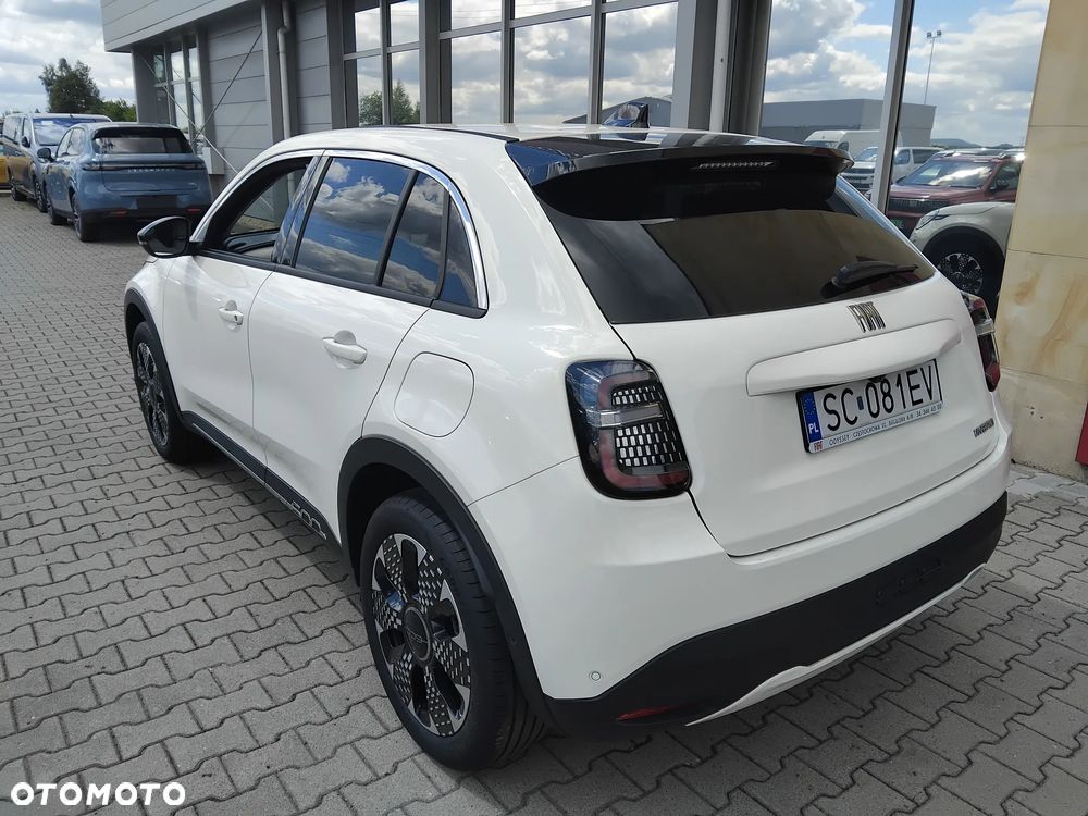 Fiat 600 1.2 Turbo La Prima eDCT - 3