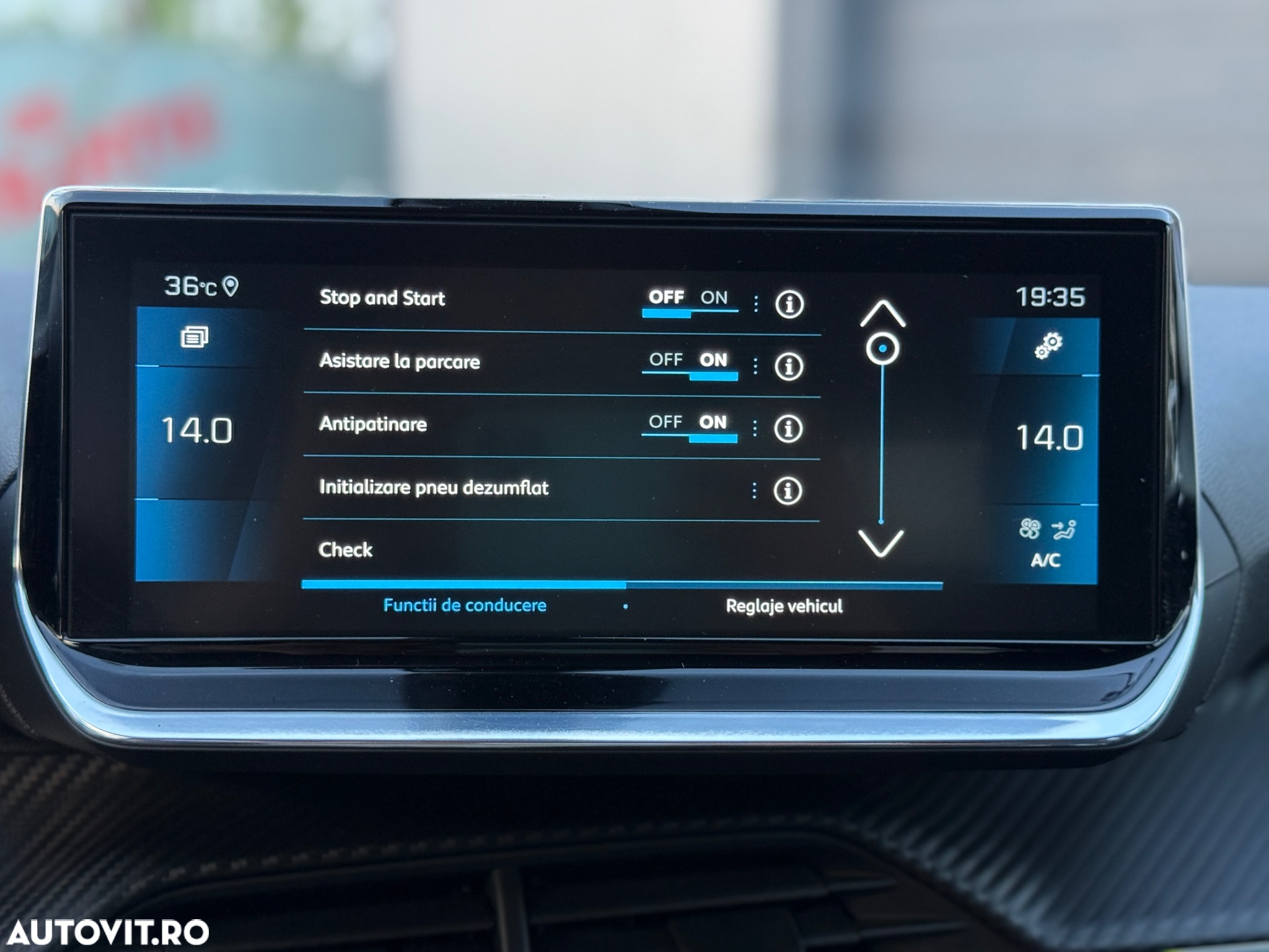 Peugeot 2008 PureTech 130 EAT8 Allure Pack - 14