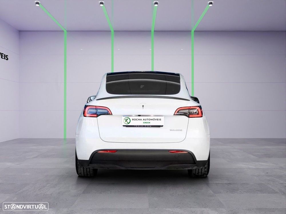 Tesla Model Y Long Range Dual Motor AWD - 4