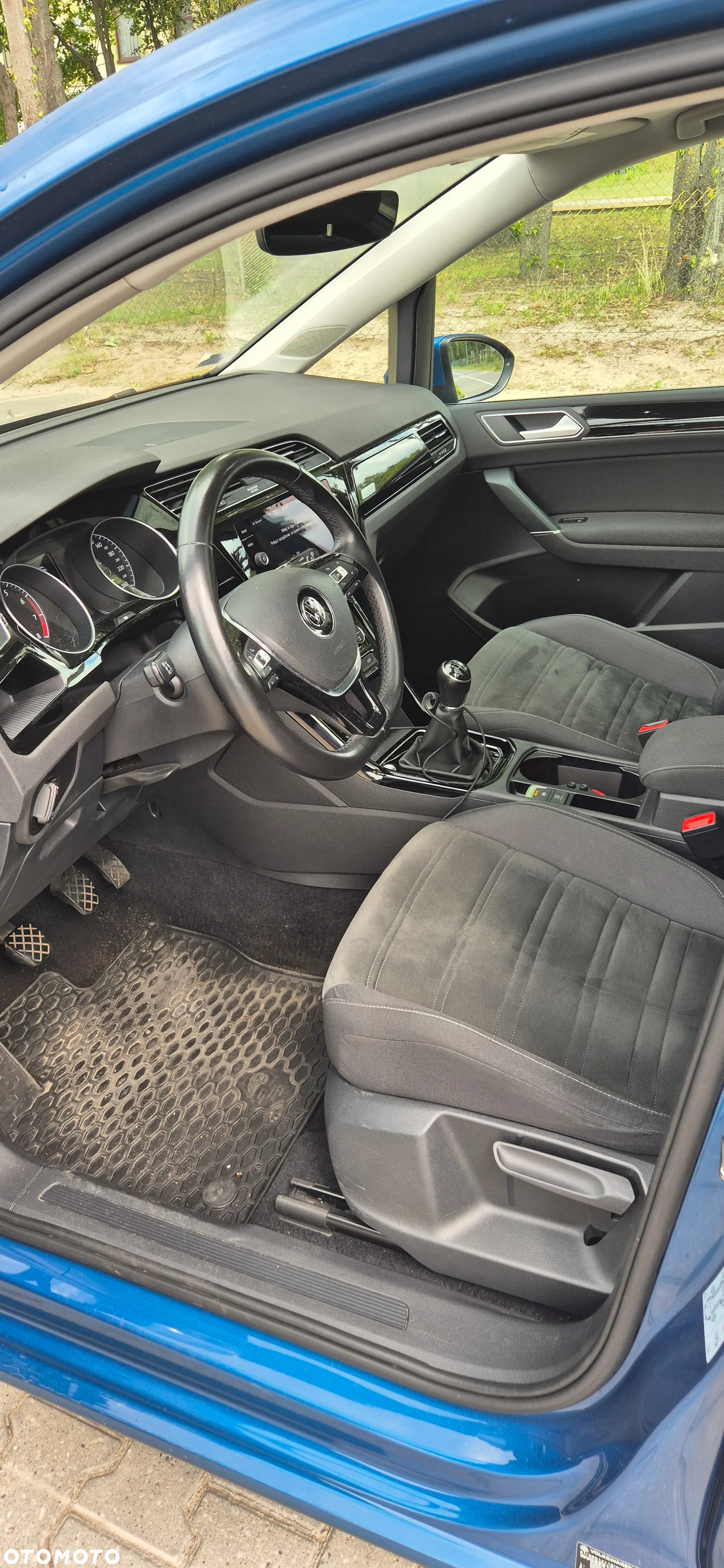 Volkswagen Touran 1.4 TSI BMT Highline - 32
