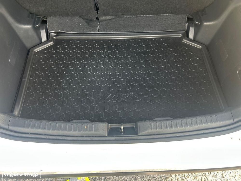 Toyota Yaris - 16