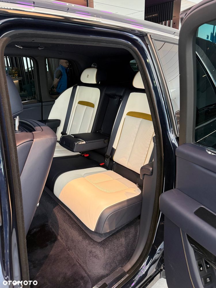 Rolls-Royce Cullinan - 19