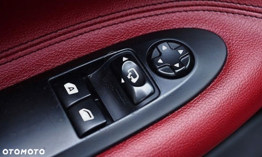 Citroën DS3 1.6 HDi SoChic - 17