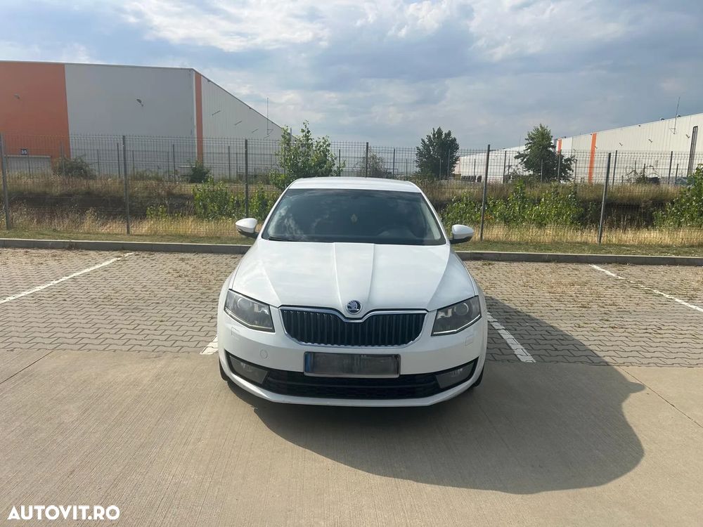 Skoda Octavia 2.0 TDI STYLE DSG - 1