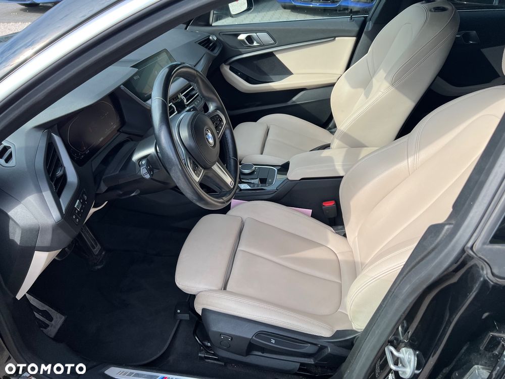 BMW Seria 2 218i M Sport - 12