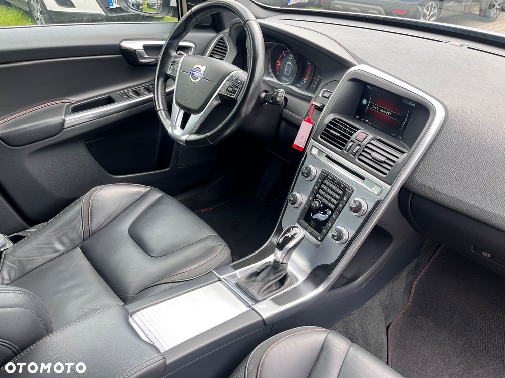 Volvo XC 60 D4 Drive-E Ocean Race - 18