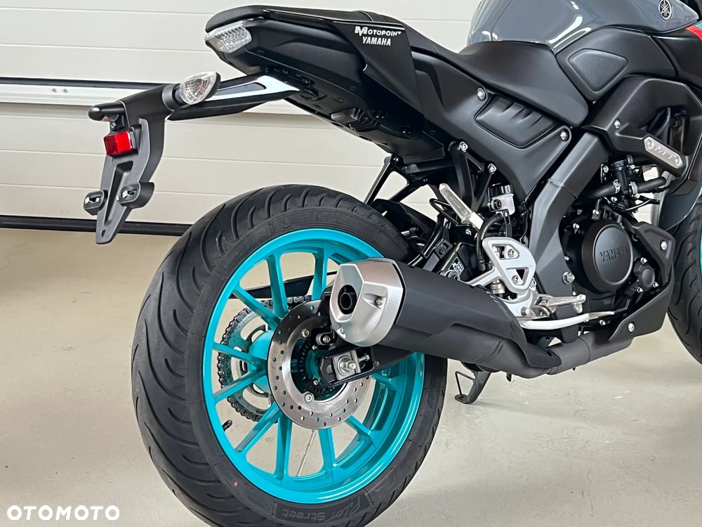 Yamaha MT - 28