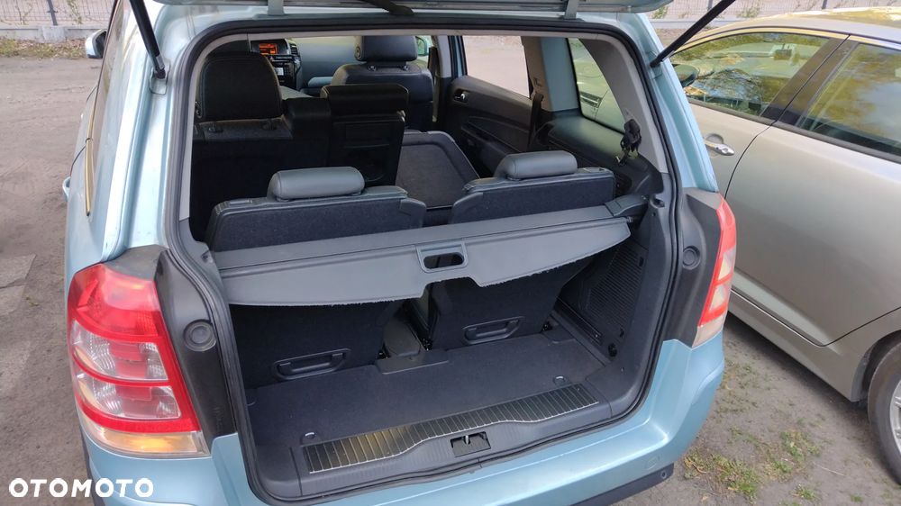Opel Zafira 1.8 - 19