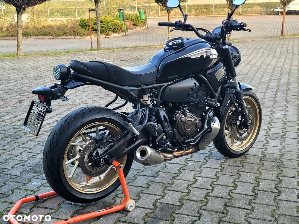 Yamaha XSR - 6