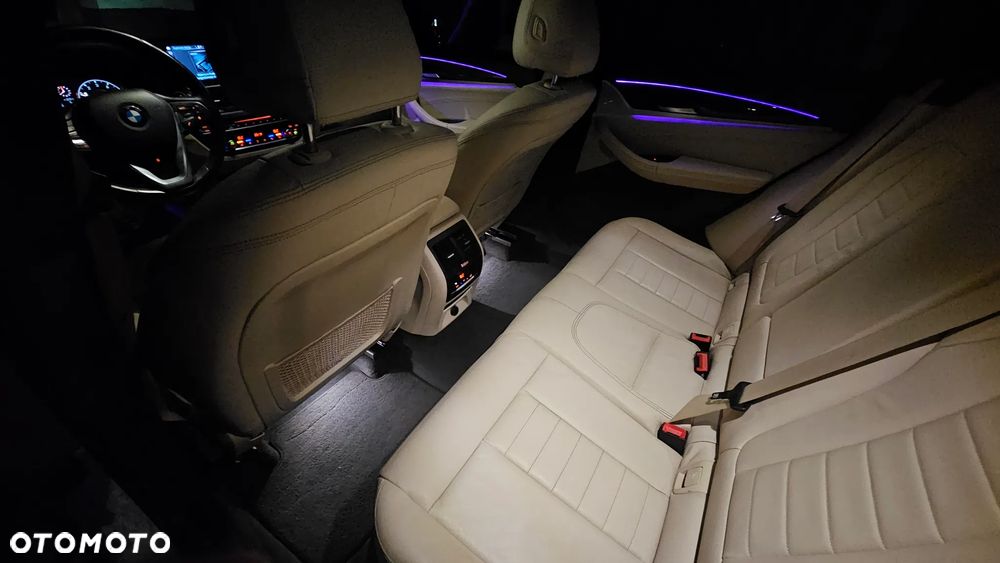 BMW X3 xDrive30i Luxury Line - 38