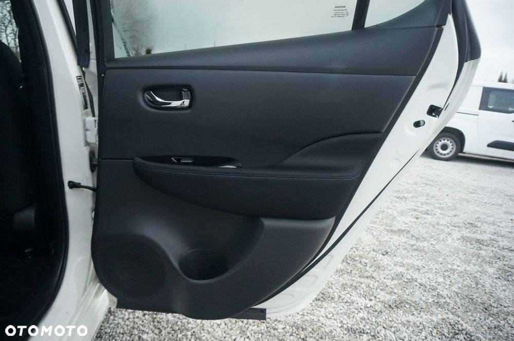 Nissan Leaf 62kWh N-Connecta - 29