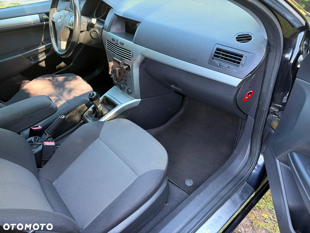 Opel Astra 1.6 Color Edition - 29