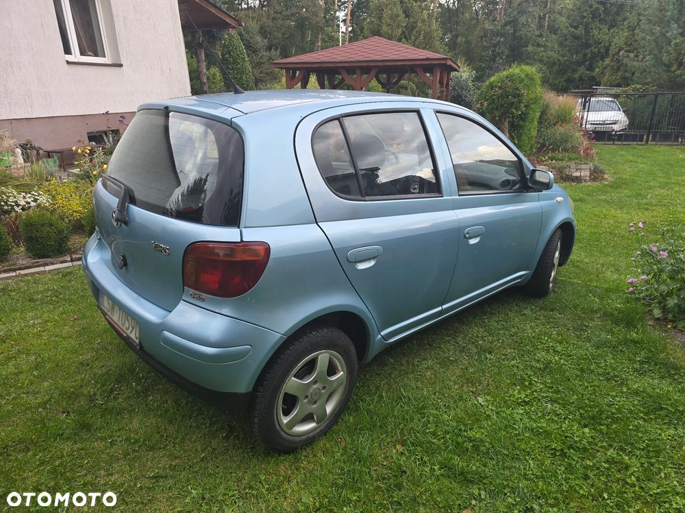 Toyota Yaris 2005 photo 4