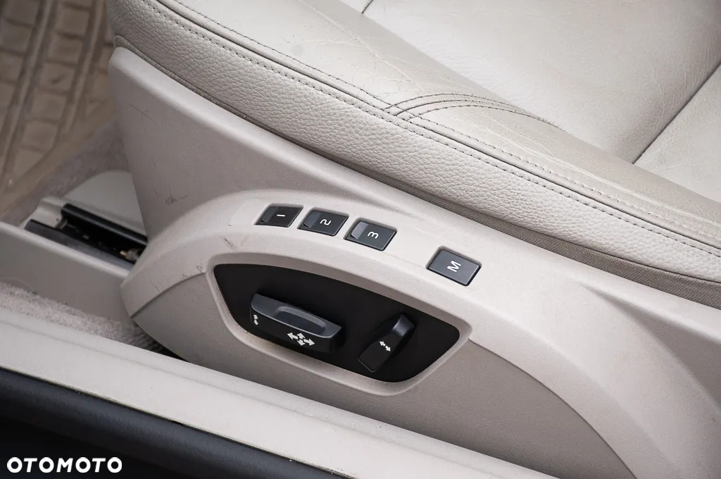 Volvo C70 2.4D5 Summum - 13