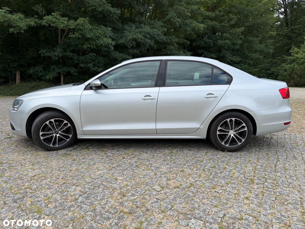 Volkswagen Jetta 2011 photo 4