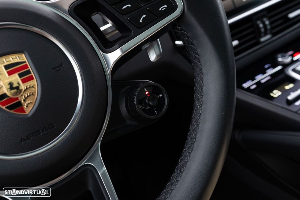 Porsche Cayenne Coupé E-Hybrid - 24