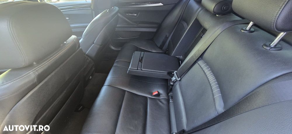 BMW Seria 5 520d xDrive AT - 17