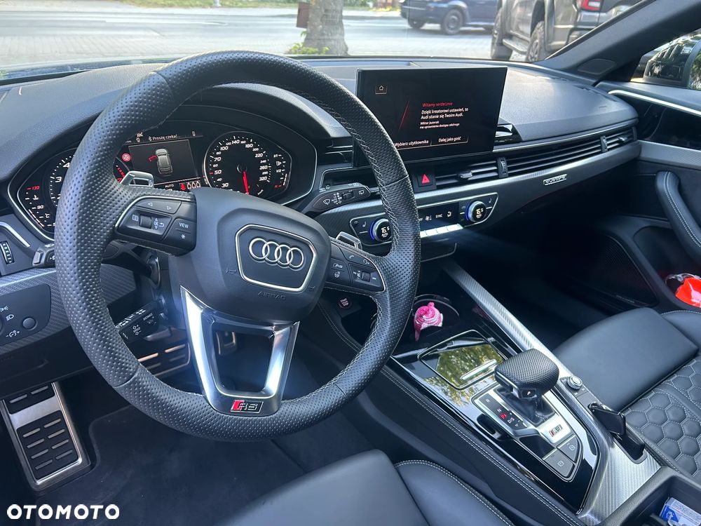 Audi RS4 Limousine - 2