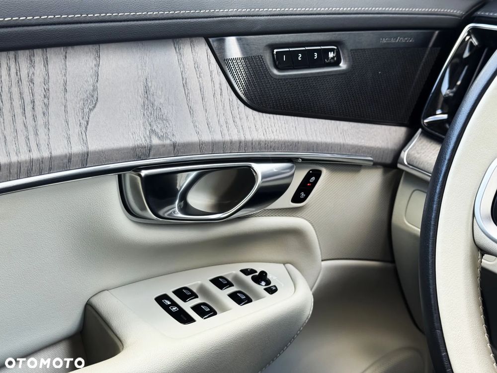 Volvo XC 90 B5 B AWD Plus Bright 7os - 22