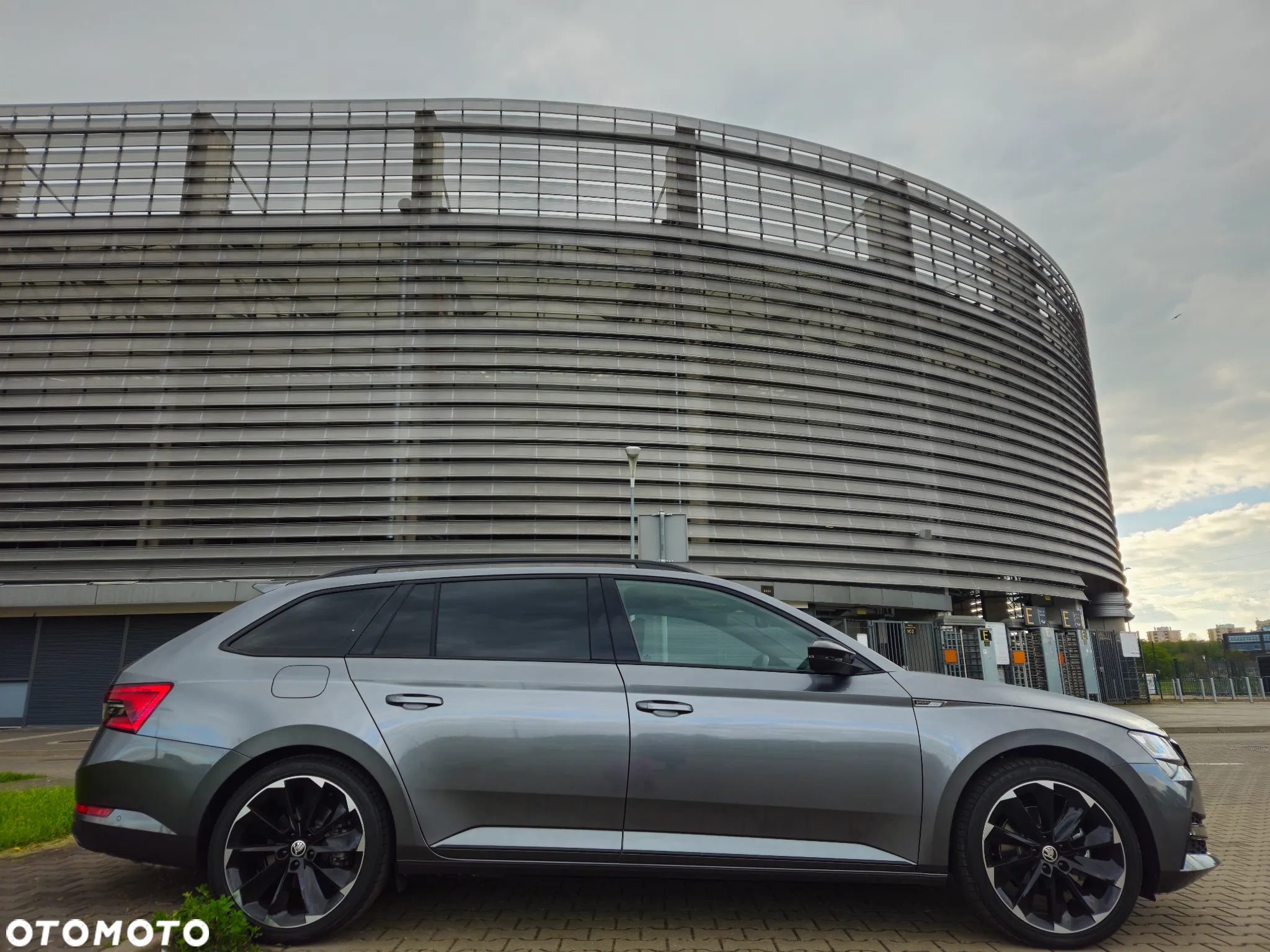 Skoda Superb 2.0 TSI Sportline DSG - 5