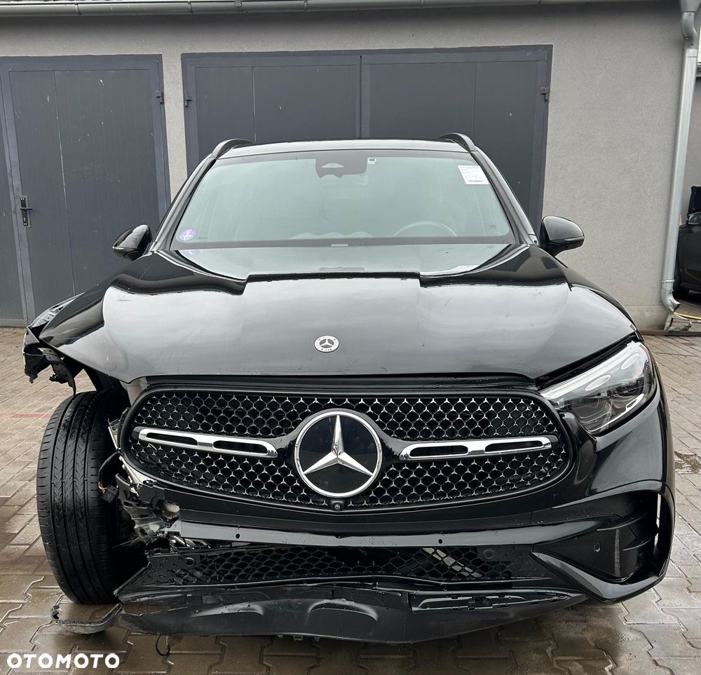 Mercedes-Benz GLC - 1